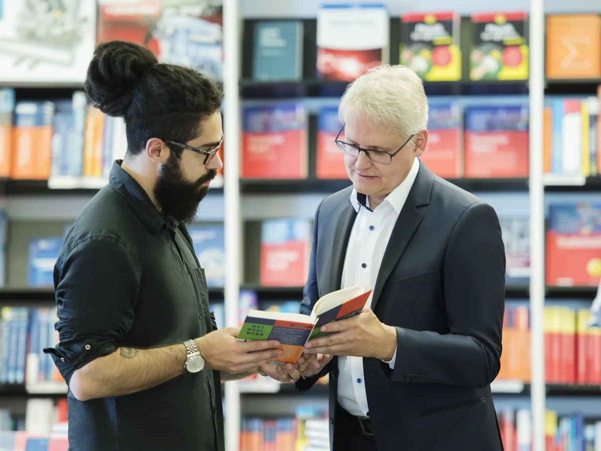 Winfried Schröter im Seminar Menschen lesen lernen
